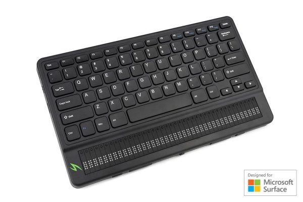 Humanware Mantis Q40 braille display + case