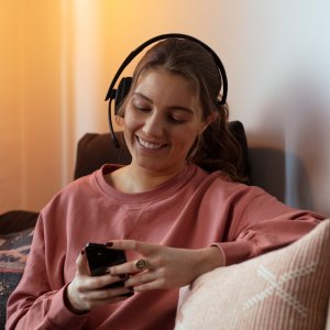 ADAPT 230 Bluetooth mono headset with dongle