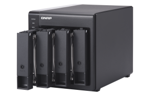 QNAP TR-004 16TB 4x4TB Seagate IronWolf 4 Bay NAS Desktop HDD/SSD enclosure Black 2.5/3.5"