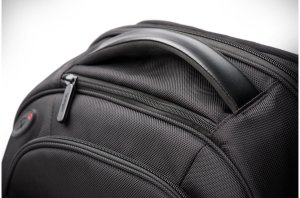 Kensington Contour 2.0 17" Pro Laptop Backpack